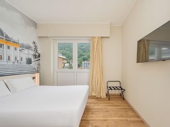 Standard Double Room, 1 Queen Bed