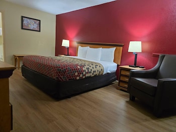 Standard Room, 1 King Bed, Smoking
