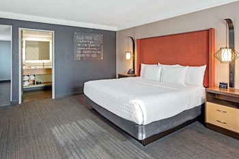 Room, 1 King Bed, Non Smoking (North Building)