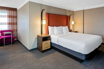 Suite, Multiple Beds, Non Smoking
