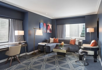 Suite, 1 King Bed (Griffintown Suite, Gold Lounge access)