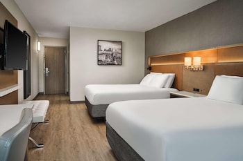 Room, 2 Queen Beds, Non Smoking