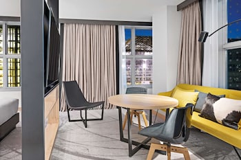 Junior Suite, 1 King Bed