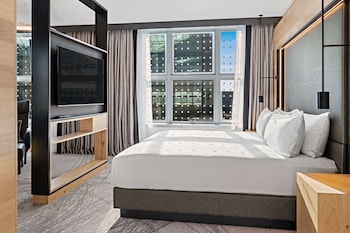 Deluxe Suite, 1 King Bed