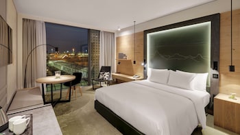 Executive Room, 1 King Bed, Non Smoking