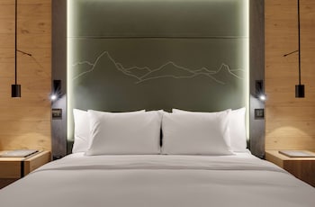Deluxe Room, 1 King Bed