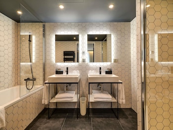Superior Apartment, 1 Double Bed (View of Bercy Arena)
