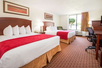 Room, 2 Queen Beds, Non Smoking
