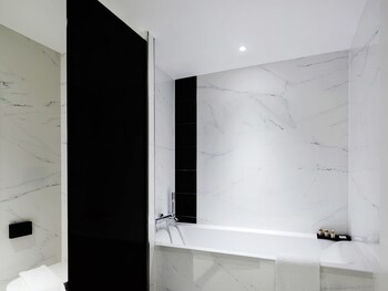 Executive Suite, 1 Queen Bed