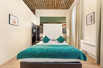 Signature Room