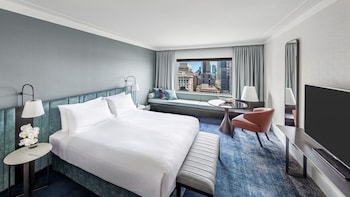 Classic Room, 1 King Bed (Heritage View)