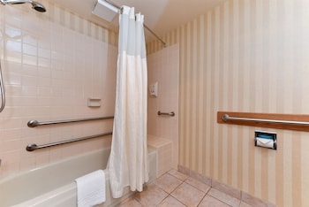 Standard Room, 1 Queen Bed, Accessible, Non Smoking