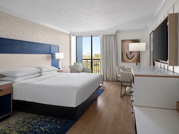 Room, 1 King Bed, Balcony, Resort View (Balcony)