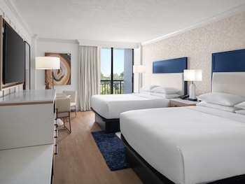 Room, 2 Queen Beds, Balcony, Resort View (Balcony)