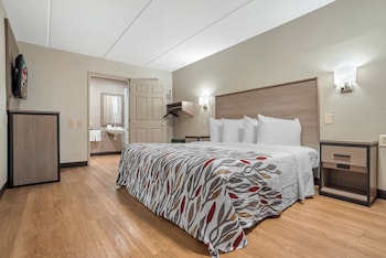 Superior Room, 1 King Bed, Accessible (Smoke Free)
