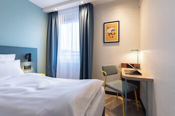 Standard Room, 2 Twin Beds, Garden View