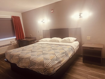 Standard Room, Multiple Beds, Non Smoking