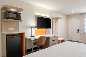 Standard Room, 1 King Bed, Non Smoking