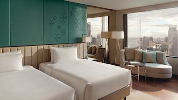 Club Junior Suite, 1 King Bed, Club Lounge Access