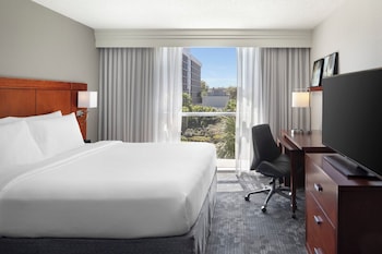 Executive Room, 1 King Bed, Courtyard View