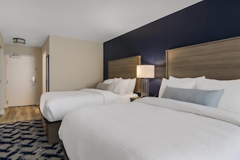 Standard Room, 2 Queen Beds, Non-Smoking, Lake View