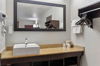 Deluxe Room, 2 Queen Beds, Non Smoking