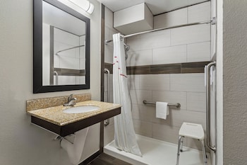 Deluxe Room, 1 Queen Bed, Accessible, Non Smoking
