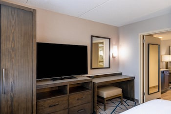 Premium Suite, 2 Queen Beds, Non Smoking
