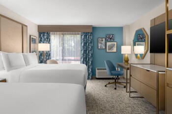 Room, 2 Double Beds, Accessible, Microwave (Mobility & Hearing)