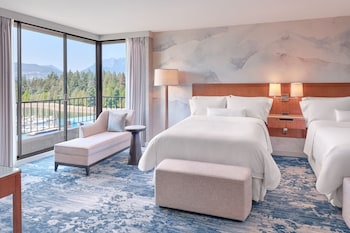 Room, 2 Double Beds, Harbor View (Windows on 2 Sides)