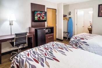 Deluxe Room, 2 Double Beds, Accessible (Smoke Free)