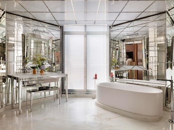 Royal Monceau Suite