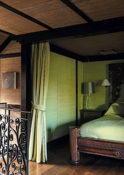 Deluxe Studio Suite
