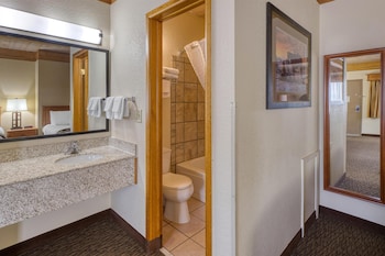 Suite, 2 Queen Beds, Non Smoking, Refrigerator & Microwave