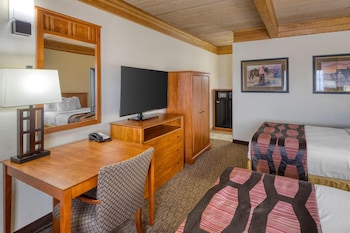 Standard Room, 2 Double Beds, Non Smoking, Refrigerator & Microwave