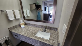 Superior Room, 1 King Bed (Smoke Free)