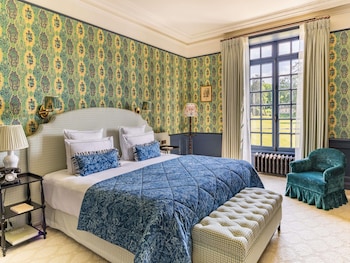 L'ABBAYE - La Particuliere Room, 1 King Bed, Estate or Building View, First Floor