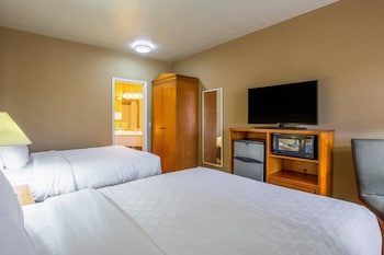 Room, 2 Queen Beds, Non Smoking