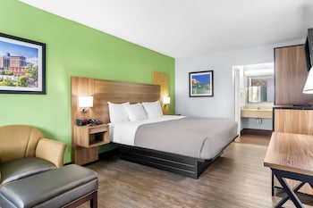 Standard Room, 1 King Bed, Non Smoking