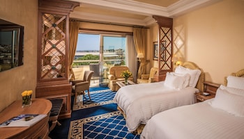 Room, 2 Twin Beds (Imperial, Spa and Club Lounge Access)
