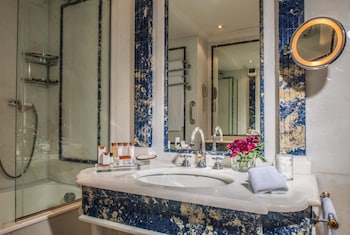 Room, 2 Twin Beds (Imperial, Spa and Club Lounge Access)