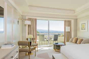 Premier Room, 2 Twin Beds (Deluxe Rome View)