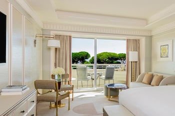 Premier Room, 2 Twin Beds, Smoking