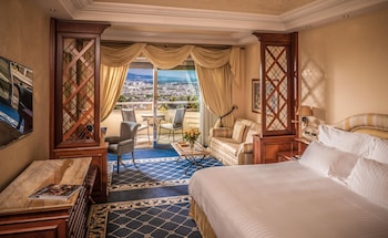 Deluxe Room, 1 King Bed (Deluxe Park View)