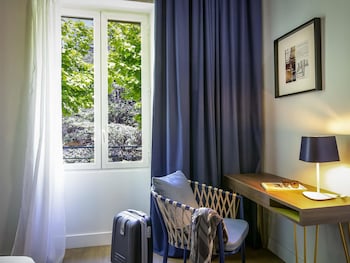Junior Suite, 1 Double Bed, Garden View