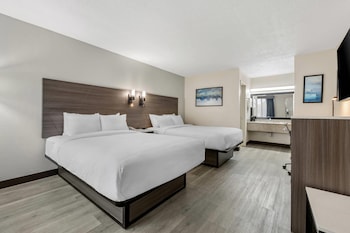 Room, 2 Queen Beds, Non Smoking