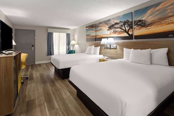 Standard Room, 2 Queen Beds, Smoking