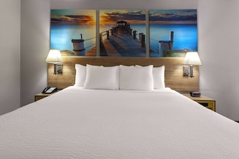 Standard Room, 1 King Bed