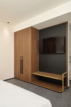 Executive Suite, 1 King Bed with Sofa bed, Terrace