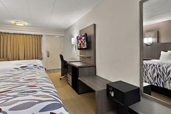 Standard Single Room, 2 Double Beds (Smoke Free)
